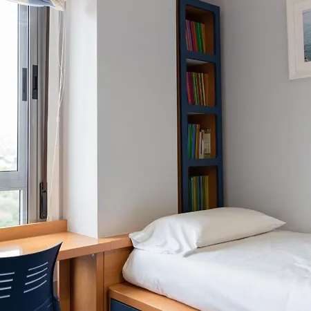Guestready - Modern Blue In