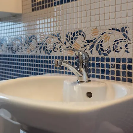Guestready - Modern Blue In